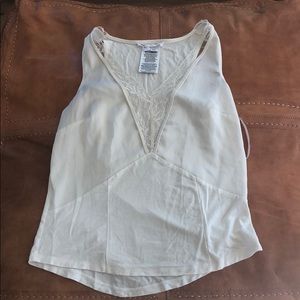 Bcbgeneration like new white top xxs
